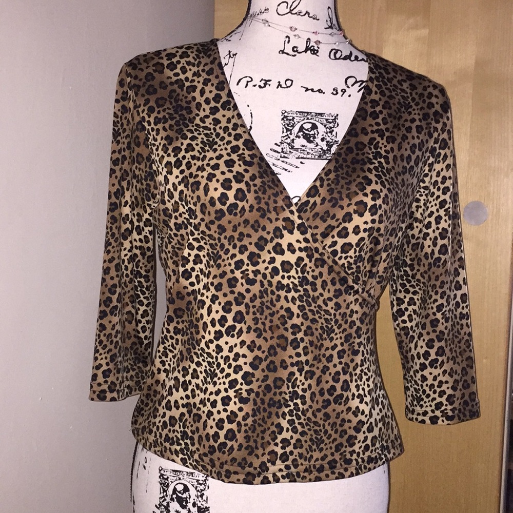 EUC Animal print blouse 👚
